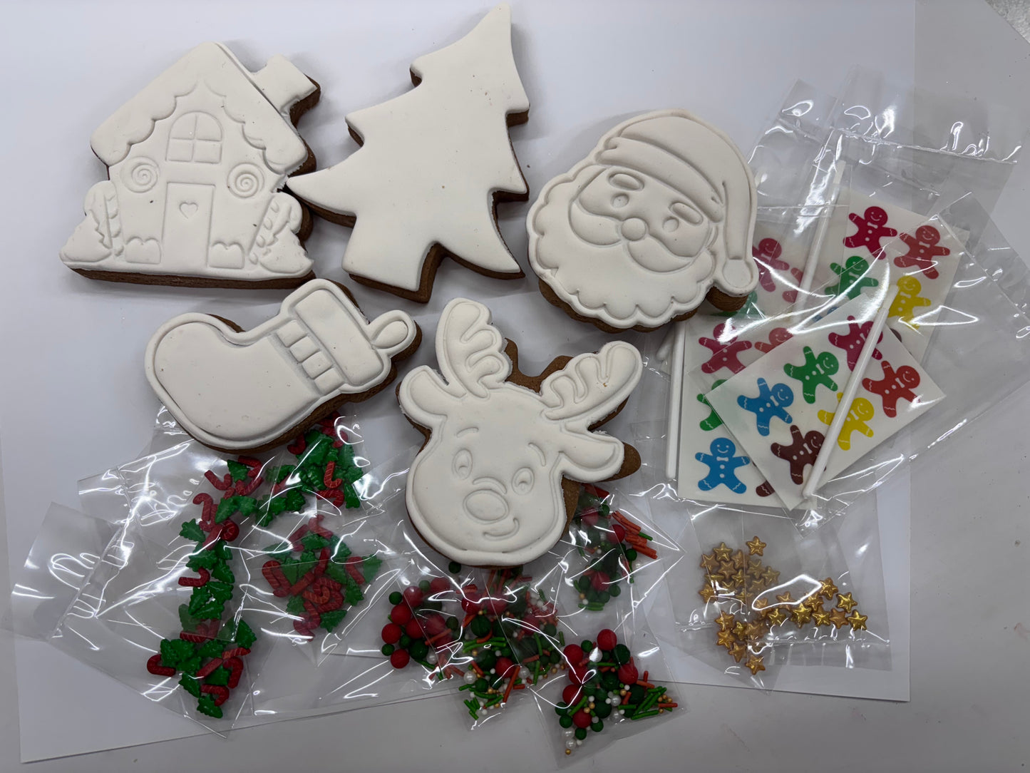 PAINT YOUR OWN CHRISTMAS 6 PACK