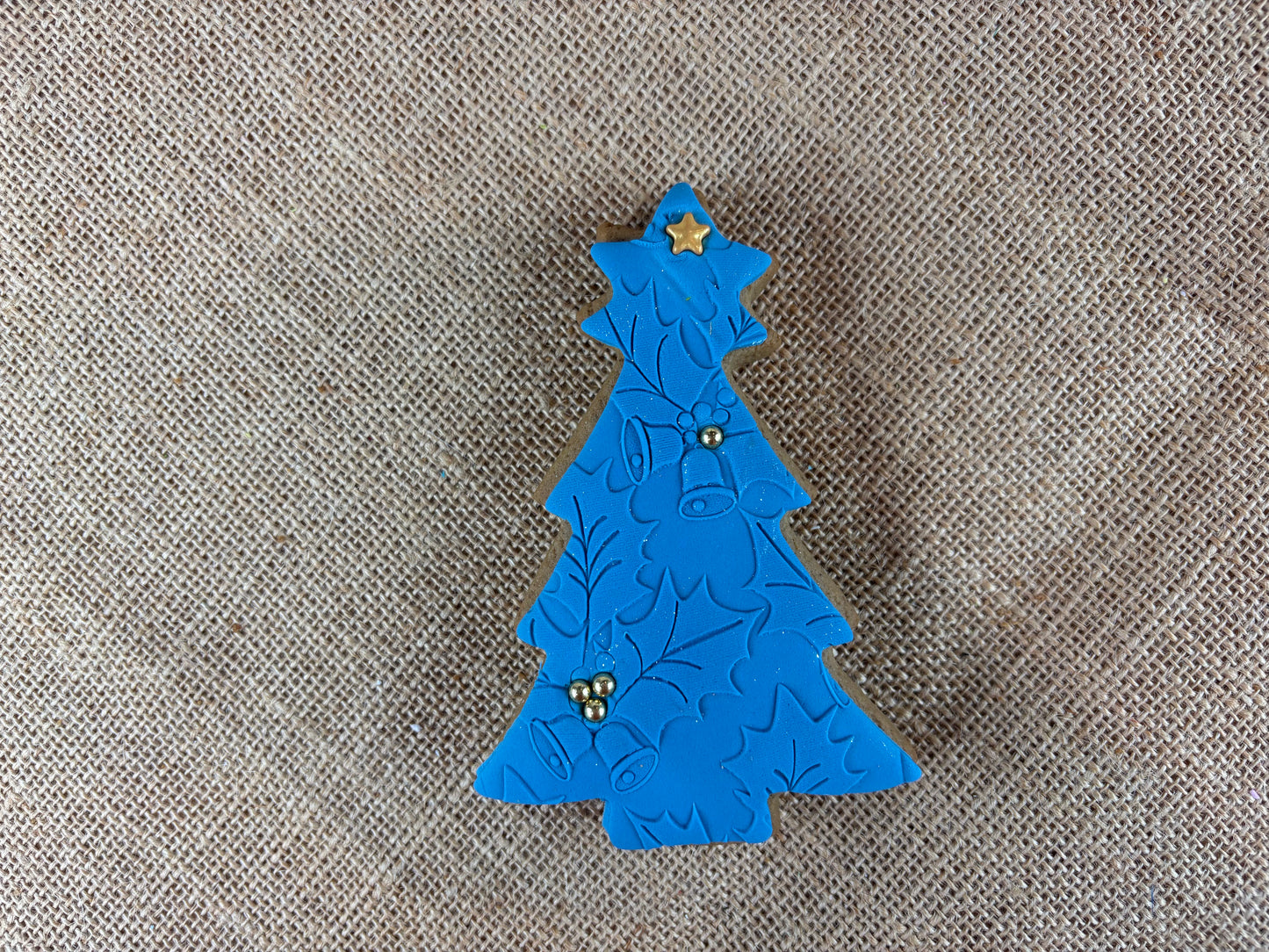Tree blue