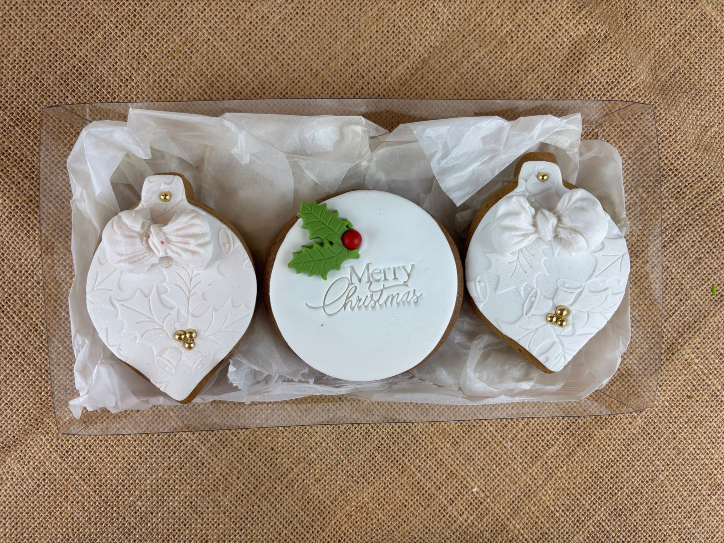 GIFT BOX BAUBLE